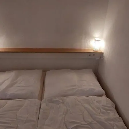 Baroness Von Kitzsteinblick Am * 麦舒芬